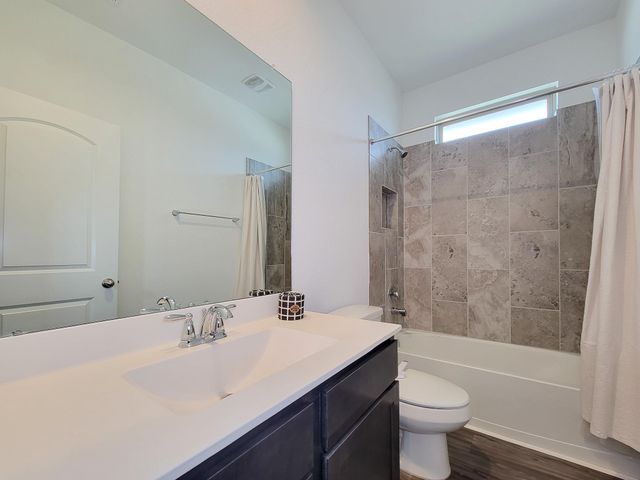 907 Youth Water Road, Montgomery, TX 77316