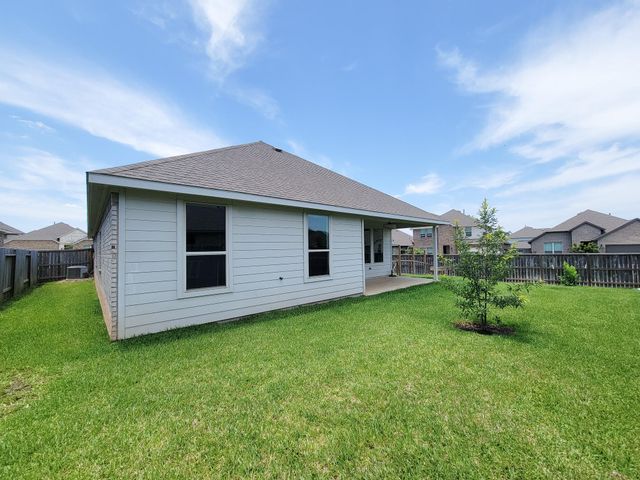 907 Youth Water Road, Montgomery, TX 77316