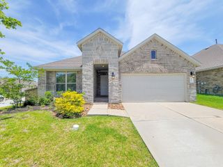 907 Youth Water Road, Montgomery, TX 77316