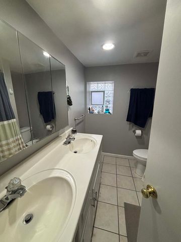 2682 N Orchard Street 1R, Chicago, IL 60614