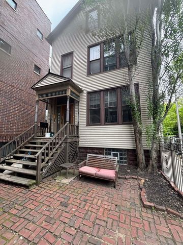 2682 N Orchard Street 1R, Chicago, IL 60614