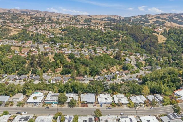 5667 Greenridge Road, Castro Valley, CA 94552