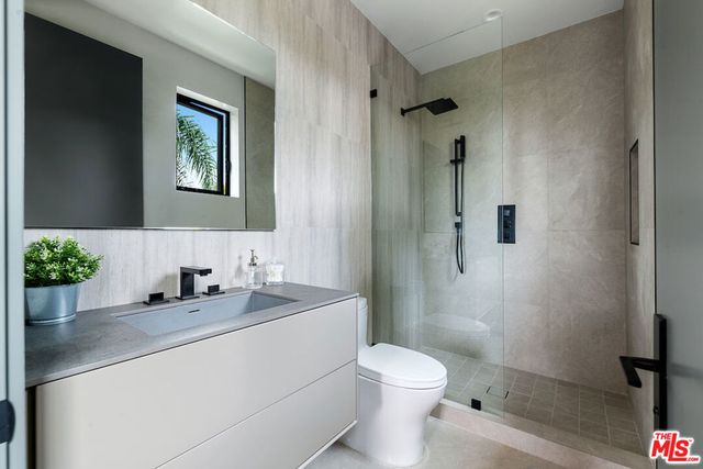 434 N Flores Street, Los Angeles, CA 90048