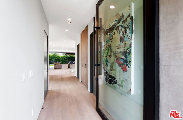 434 N Flores Street, Los Angeles, CA 90048