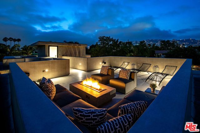 434 N Flores Street, Los Angeles, CA 90048