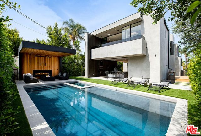 434 N Flores Street, Los Angeles, CA 90048