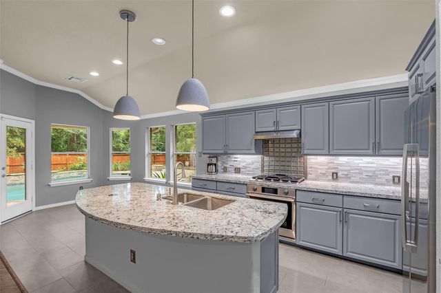 43 Hermit Thrush Place, The Woodlands, TX 77382