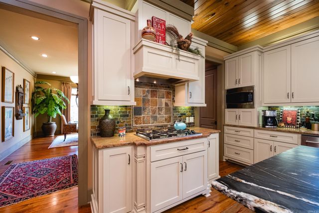 28 Trotter Lane, Little Rock, AR 72223