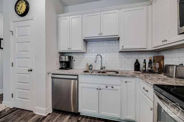 41 Leaf Court, Richmond Hill, GA 31321