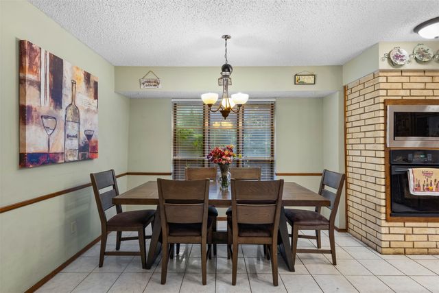 1617 Westridge Drive, Hurst, TX 76054