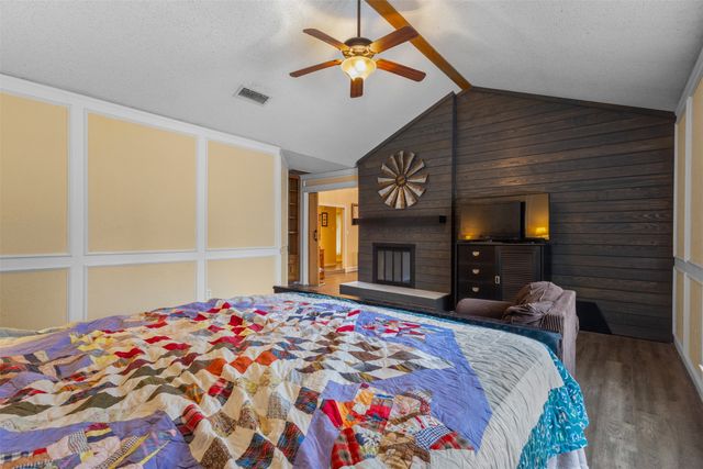 1617 Westridge Drive, Hurst, TX 76054