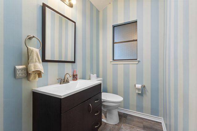 1617 Westridge Drive, Hurst, TX 76054