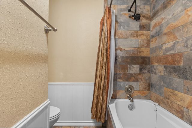 1617 Westridge Drive, Hurst, TX 76054