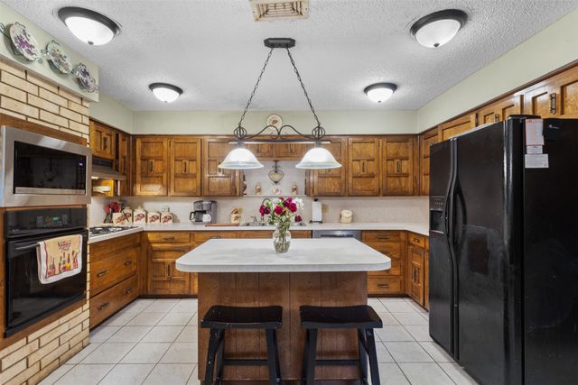 1617 Westridge Drive, Hurst, TX 76054