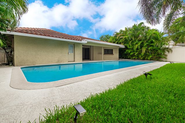 330 NE 26th Street, Boca Raton, FL 33431