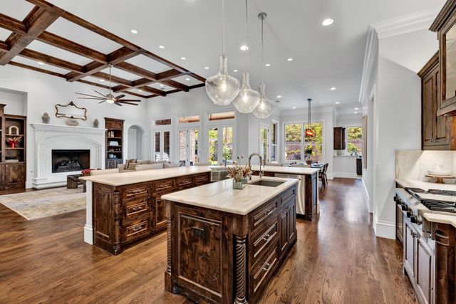 6247 Lupton Drive, Dallas, TX 75225