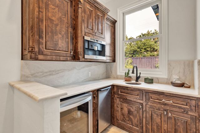 6247 Lupton Drive, Dallas, TX 75225