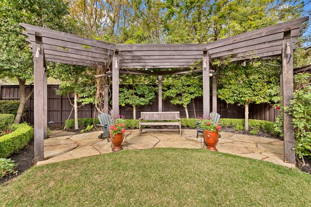 6247 Lupton Drive, Dallas, TX 75225