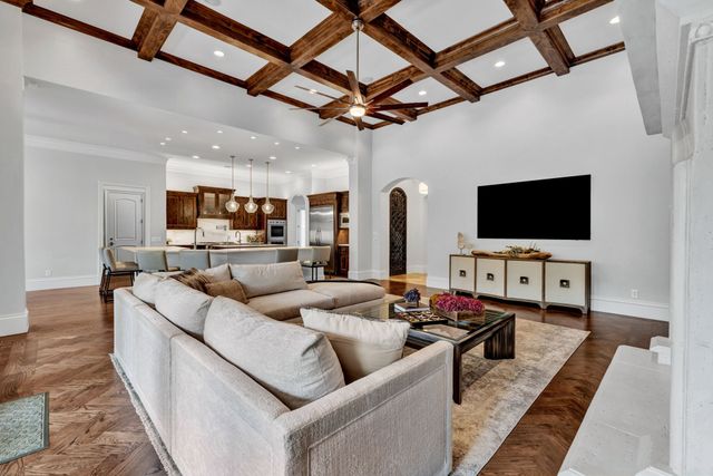 6247 Lupton Drive, Dallas, TX 75225