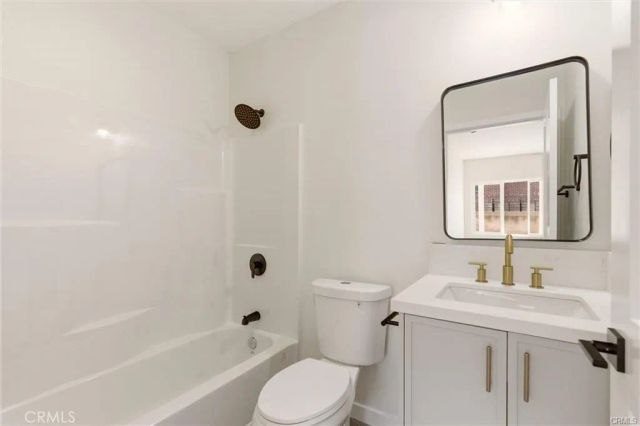 2155 Euclid Avenue A, Long Beach, CA 90815