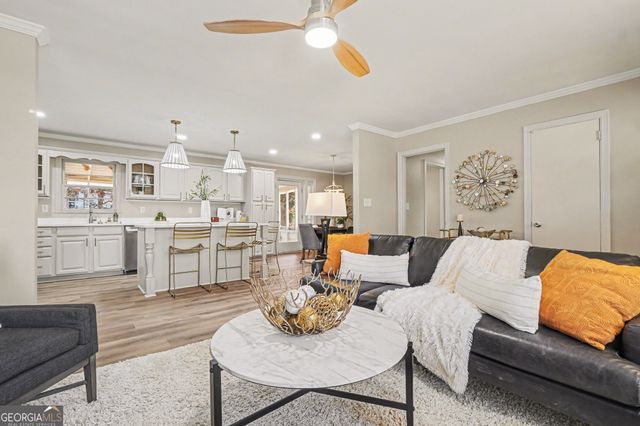 4975 Brawner Lake Drive, Austell, GA 30106