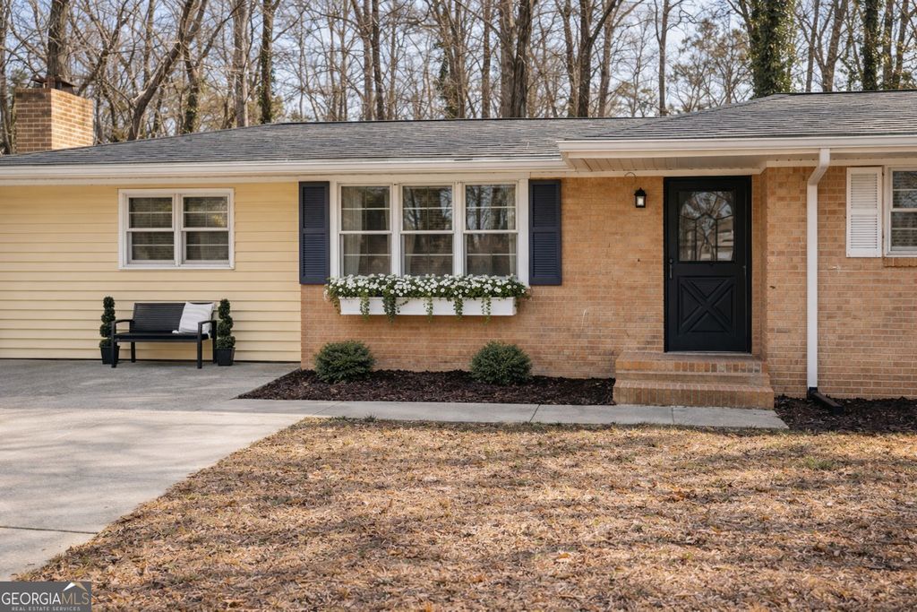 4975 Brawner Lake Drive, Austell, GA 30106