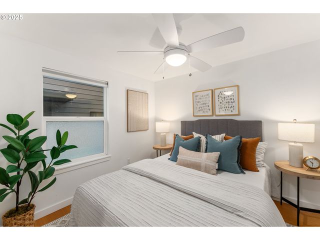 6416 S CORBETT Ave, Portland, OR 97239