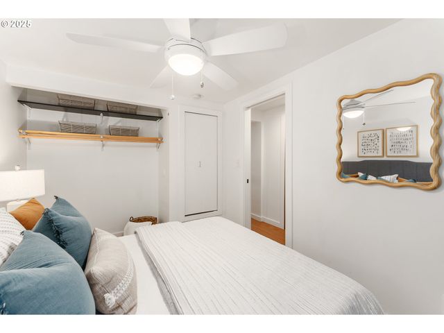 6416 S CORBETT Ave, Portland, OR 97239