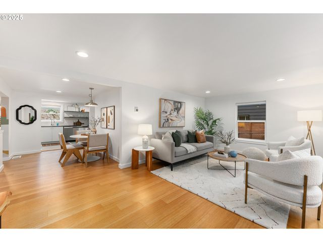 6416 S CORBETT Ave, Portland, OR 97239