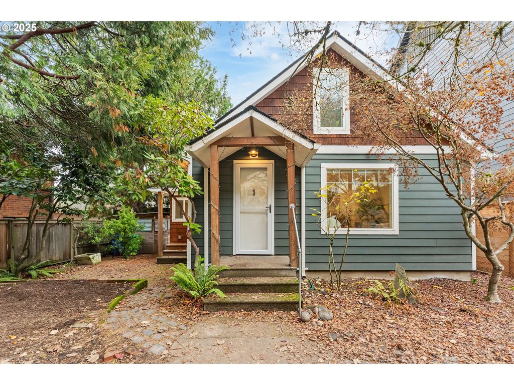 6416 S CORBETT Ave, Portland, OR 97239