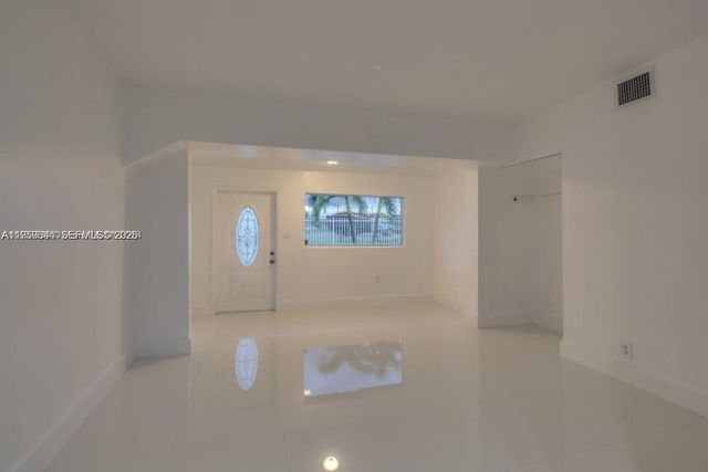 2260 Service Rd 0, Opa-locka, FL 33054