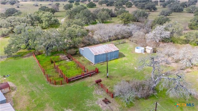 3816 Fm 1726, Goliad, TX 77963