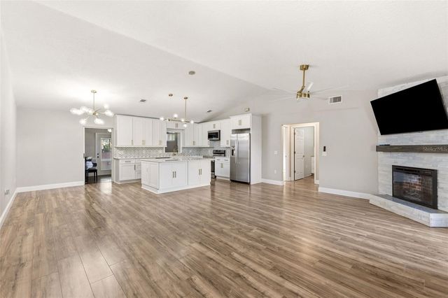 703 SCOTT LAKE VILLAGE S, Lakeland, FL 33813