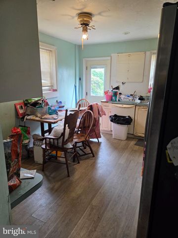 523 WINFIELD AVE, Upper Darby, PA 19082