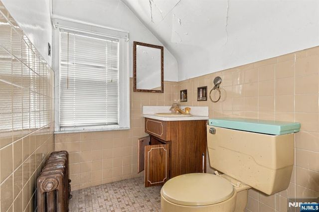 523-525 Lake, Newark, NJ 07104