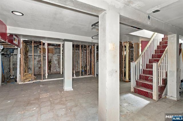 523-525 Lake, Newark, NJ 07104