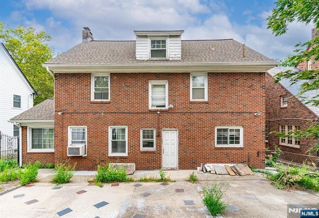 523-525 Lake, Newark, NJ 07104