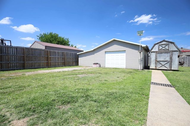 2801 Canterbury, Paragould, AR 72450