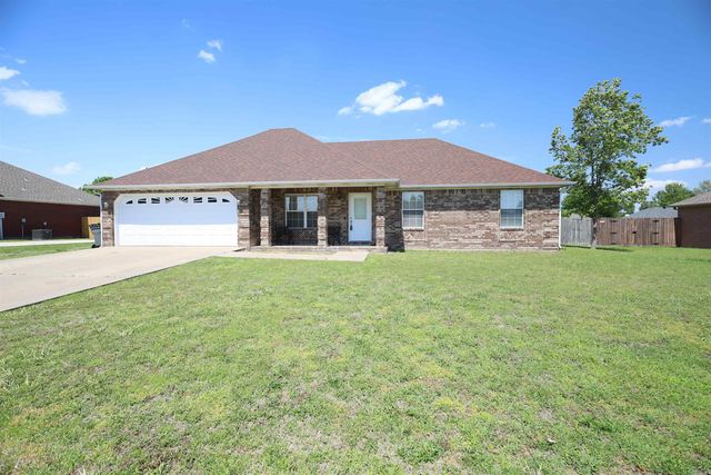 2801 Canterbury, Paragould, AR 72450