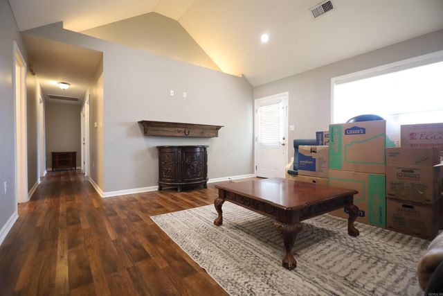2801 Canterbury, Paragould, AR 72450