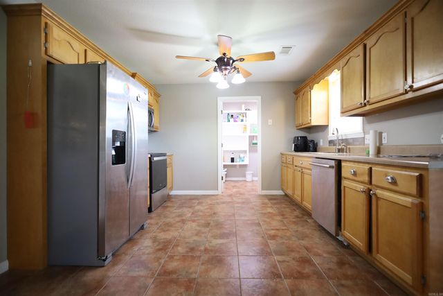 2801 Canterbury, Paragould, AR 72450