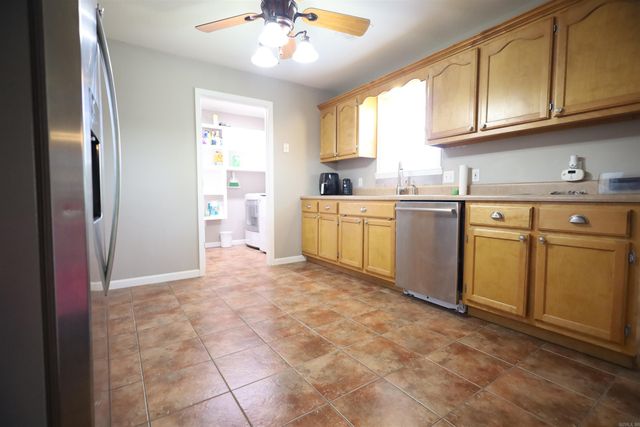 2801 Canterbury, Paragould, AR 72450