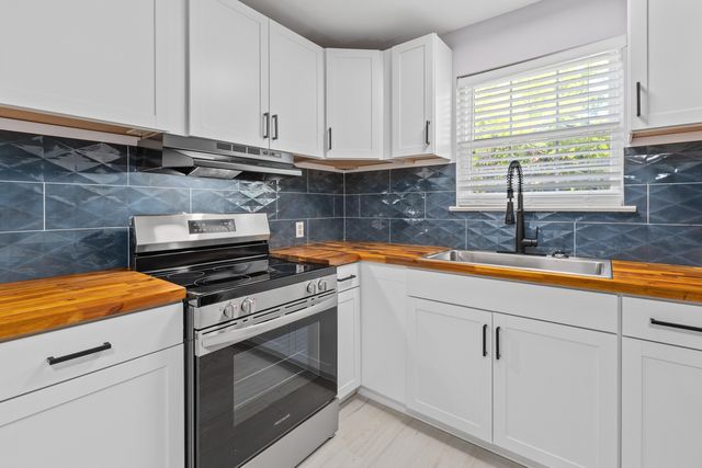 867 Colony Drive F92, Charleston, SC 29407