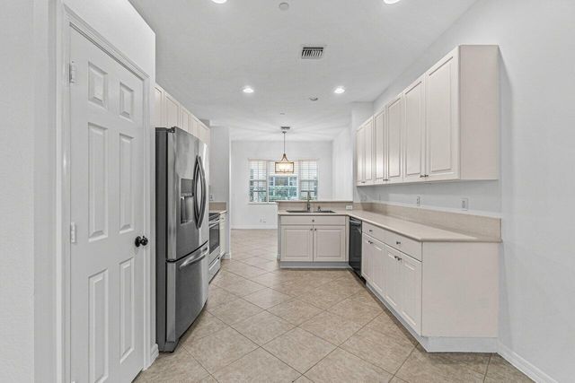 118 Lancaster Road, Boynton Beach, FL 33426