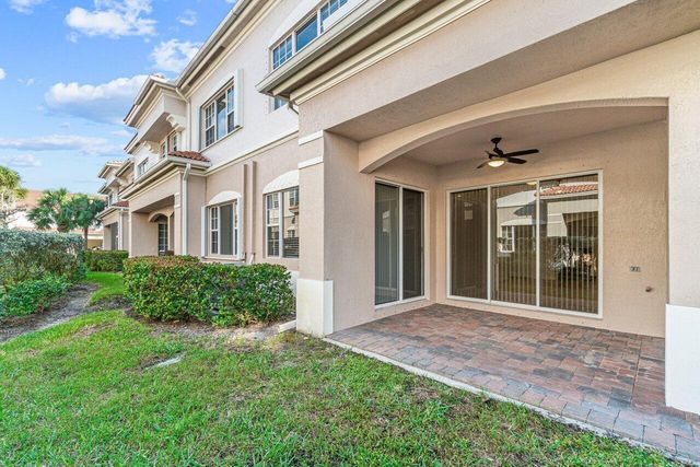 118 Lancaster Road, Boynton Beach, FL 33426