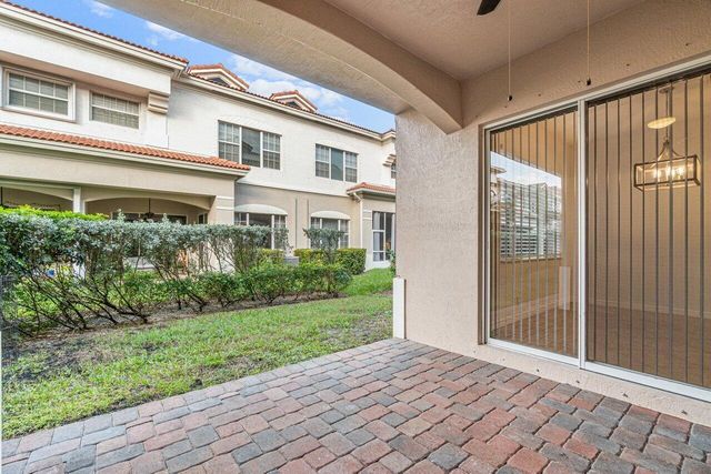 118 Lancaster Road, Boynton Beach, FL 33426
