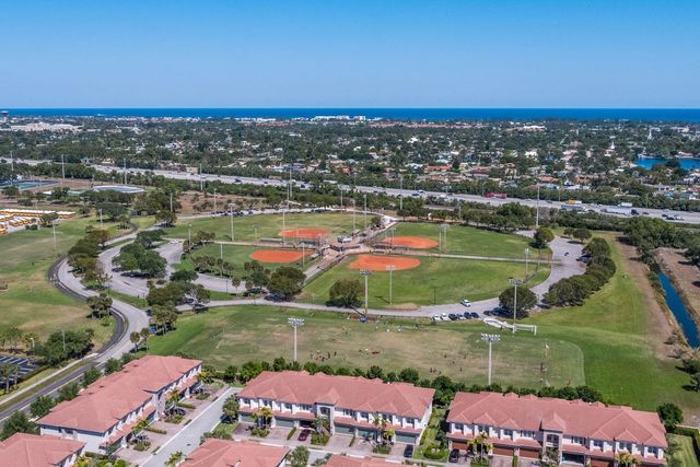 118 Lancaster Road, Boynton Beach, FL 33426