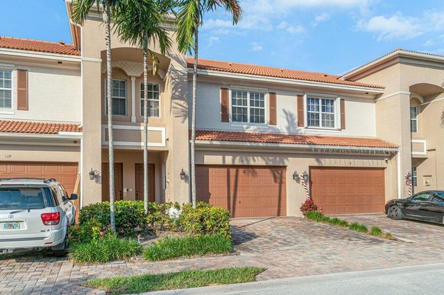 118 Lancaster Road, Boynton Beach, FL 33426