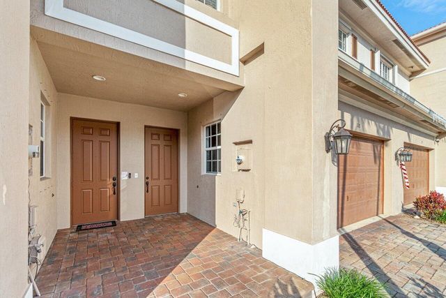 118 Lancaster Road, Boynton Beach, FL 33426