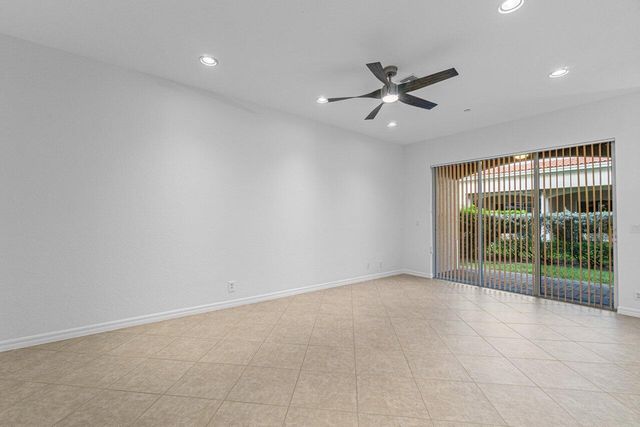 118 Lancaster Road, Boynton Beach, FL 33426